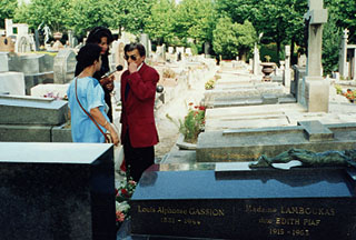Davia with Edith Piaf's grave Keeper